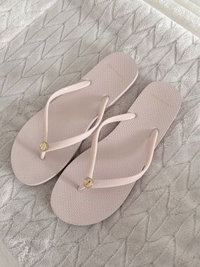Tory Burch Sea Shell Pink Thin Thong Flip Flops - Size 10 With Box
